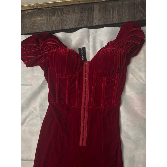 Fashion Nova Vivian Velvet Corset Jumpsuit  M NEW Renaissance Cosplay Goth Punk - Picture 2 of 12